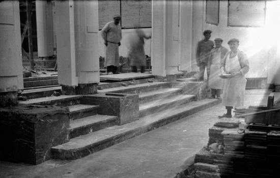 Construction d'un escalier dans le Palais des Beaux-Arts de Bruxelles 1927