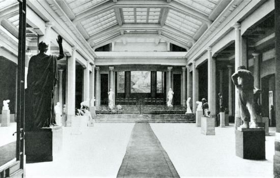 Photographie ancienne du Hall Horta, alors Salle des Sculptures