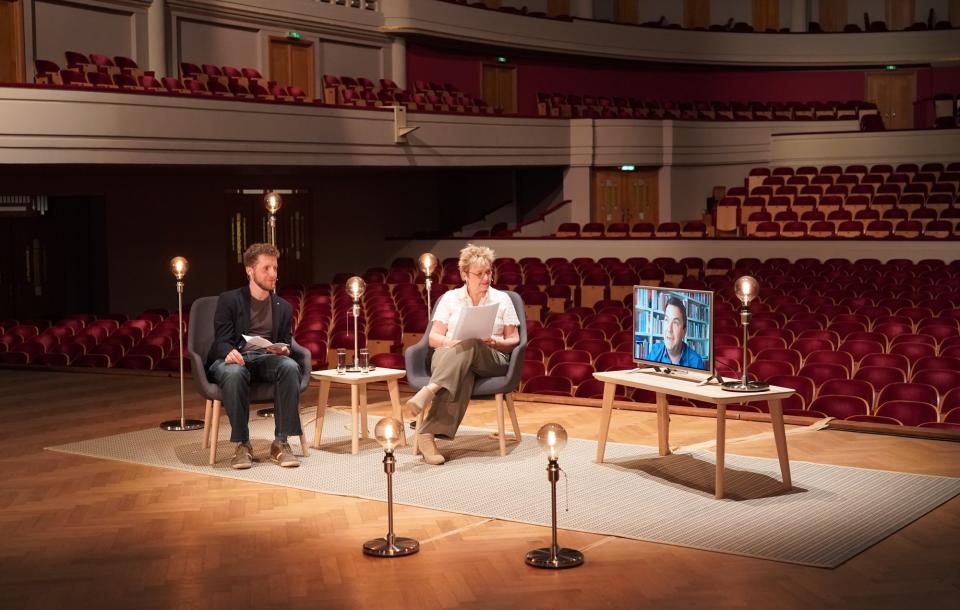 Béatrice Delvaux, Jeroen Zuallaert & Thomas Piketty