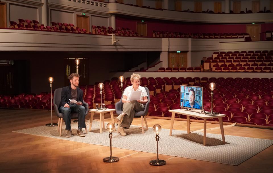 Béatrice Delvaux, Jeroen Zuallaert & Thomas Piketty