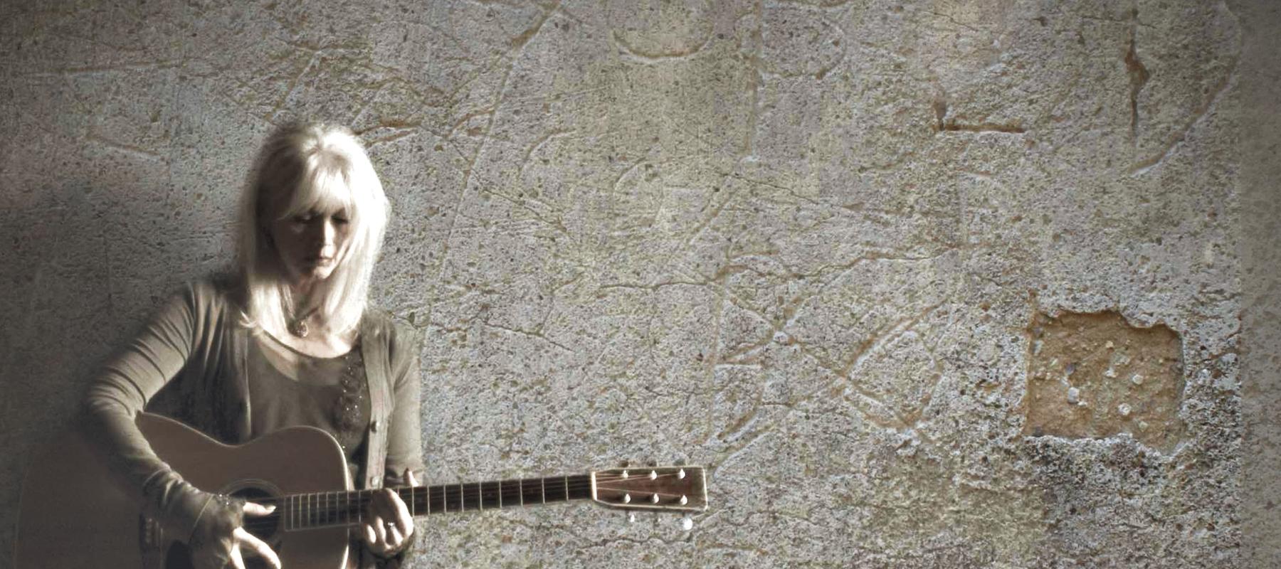 Emmylou Harris
