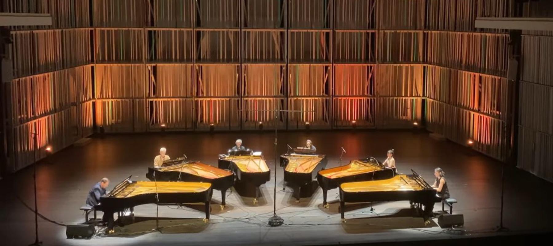 [Image: 3714210_six_pianos_concertgebouw_brugge_...k=XaNa56d_]