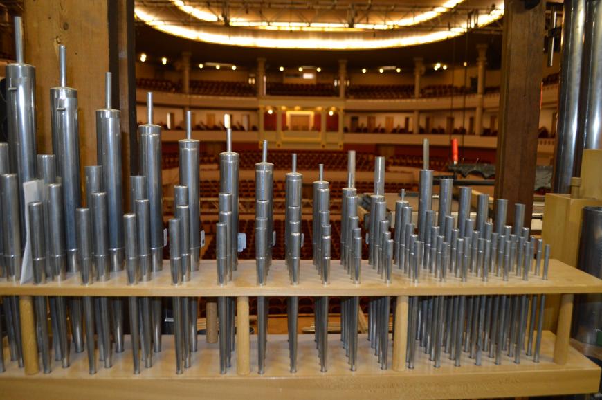 Tuyaux de l'orgue - vue interne